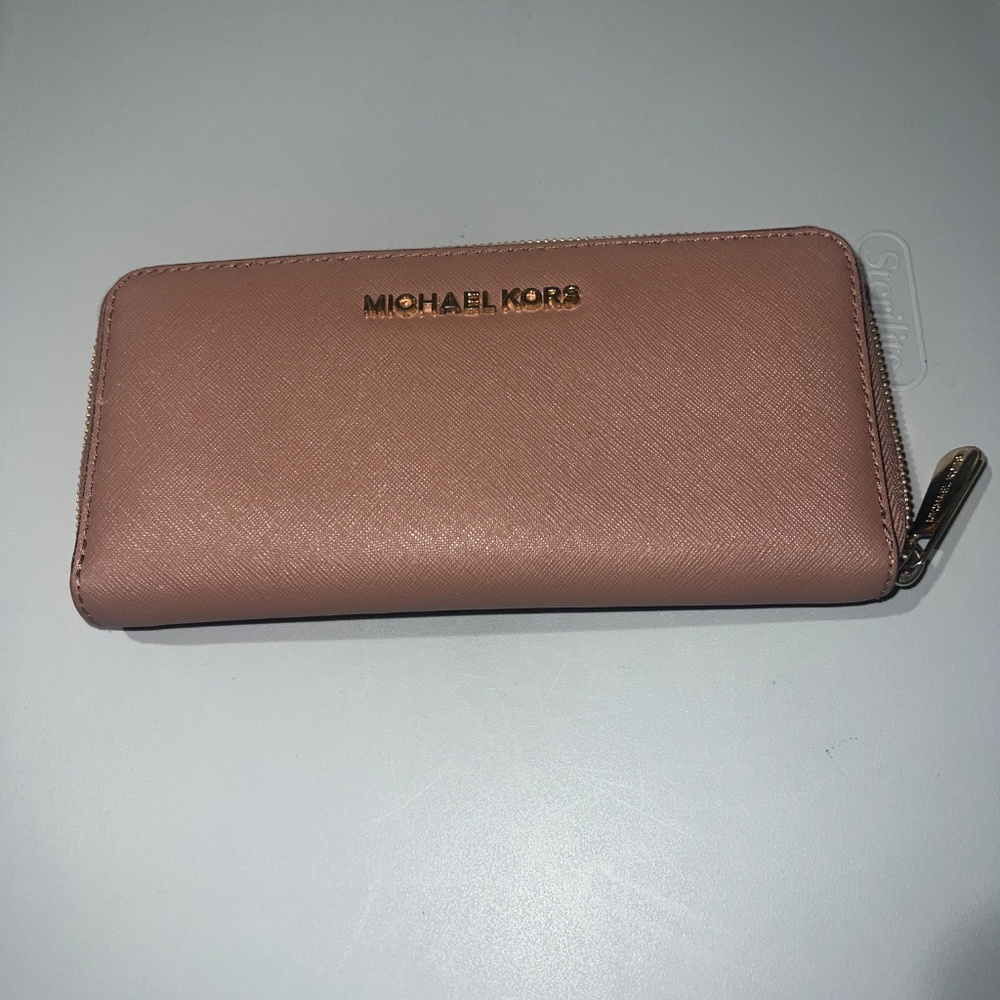 Michael Kors Large Mauve Continental Wallet - Picture 2 of 6